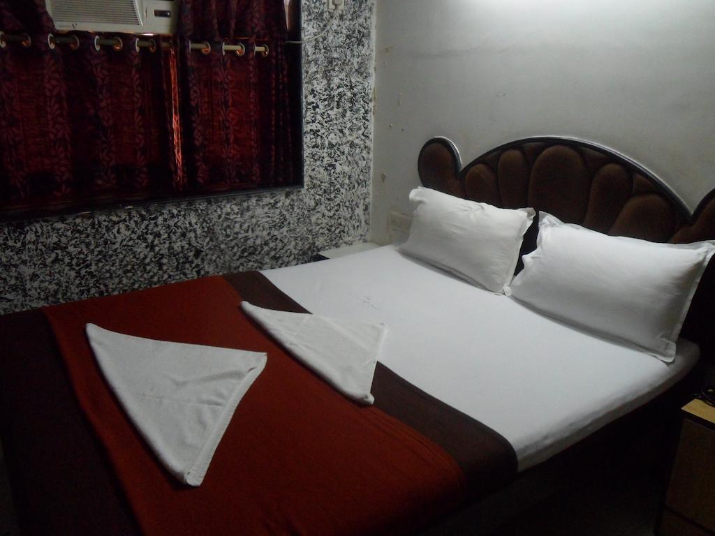 Hotel Happyland 뭄바이 객실 사진