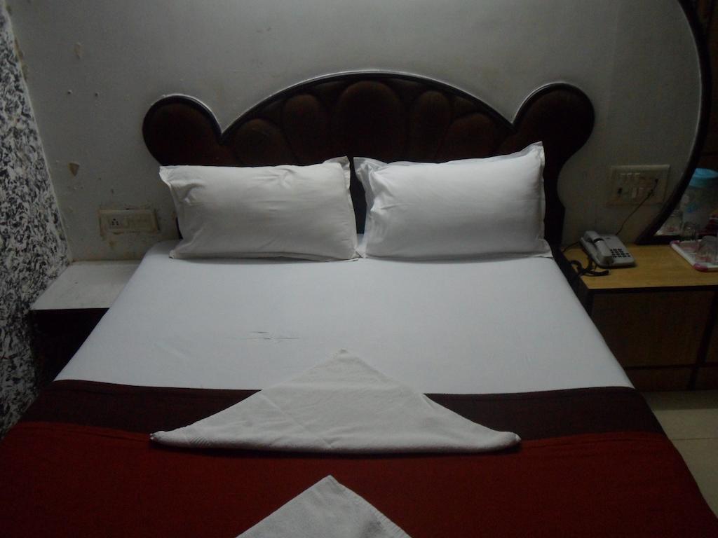 Hotel Happyland 뭄바이 객실 사진