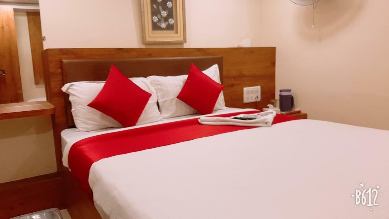 Hotel Happyland 뭄바이 외부 사진