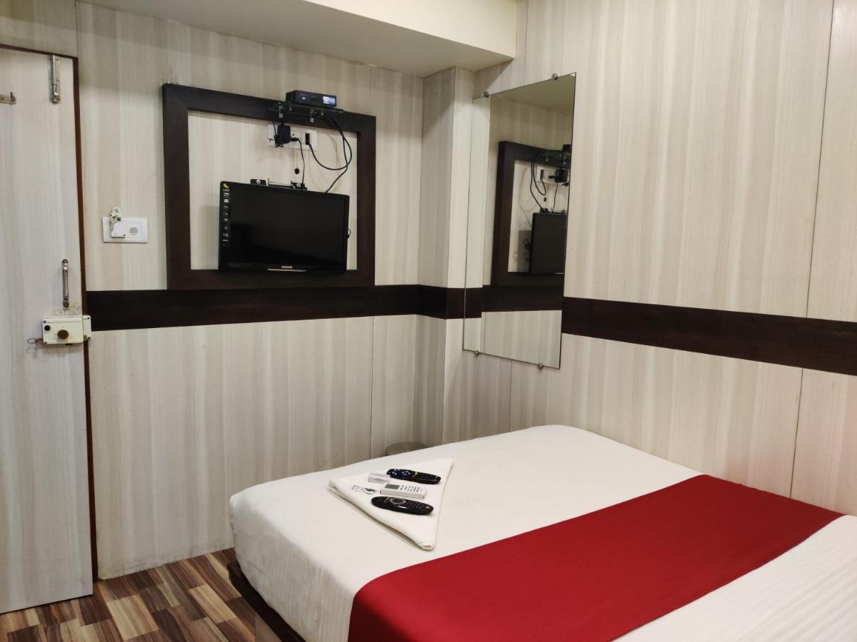 Hotel Happyland 뭄바이 외부 사진