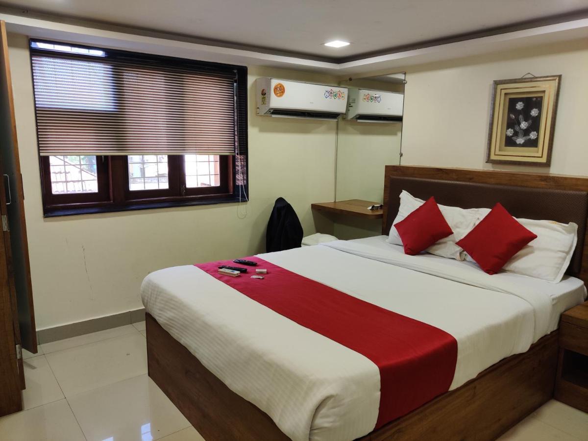 Hotel Happyland 뭄바이 외부 사진
