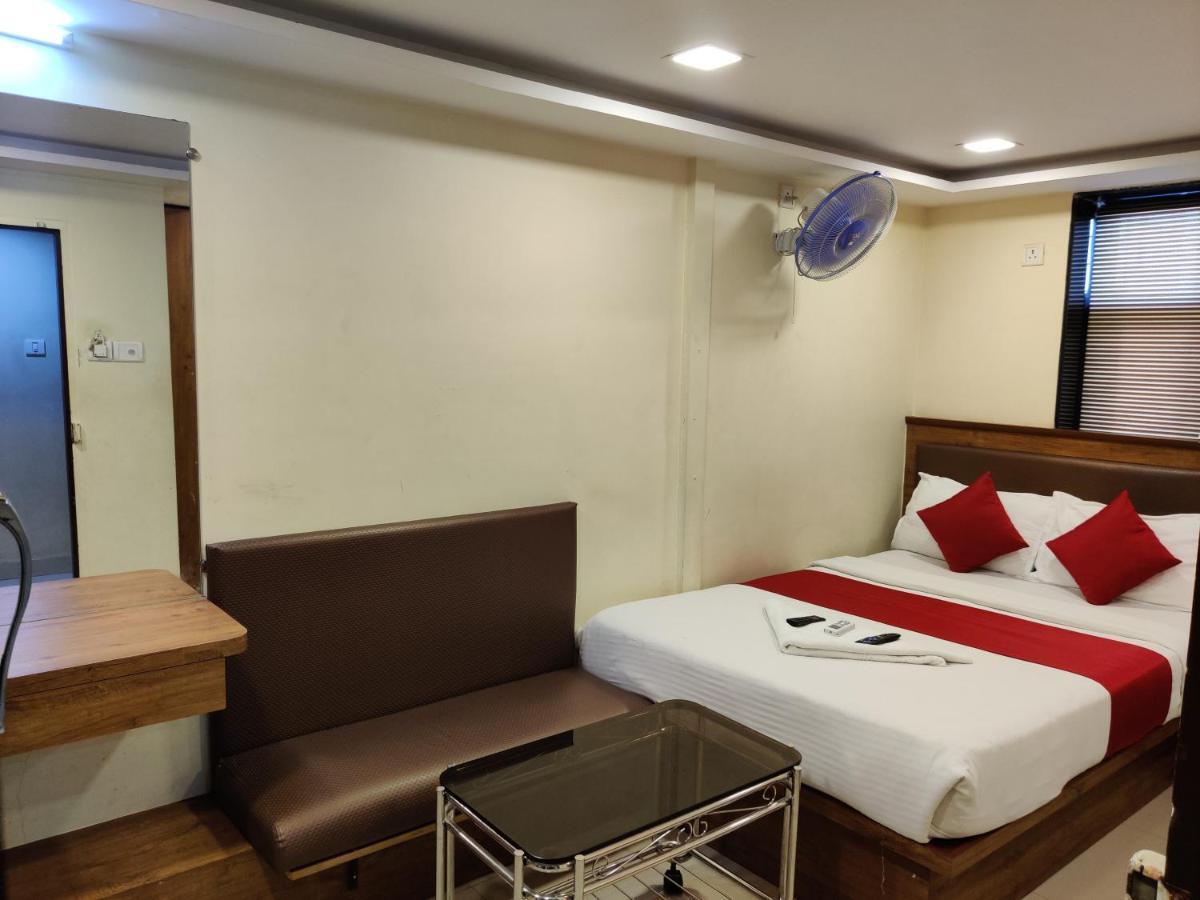 Hotel Happyland 뭄바이 외부 사진